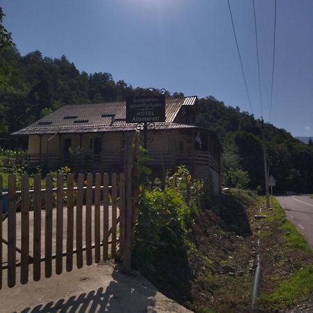 Hotel Alismereti Zekari Экстерьер фото